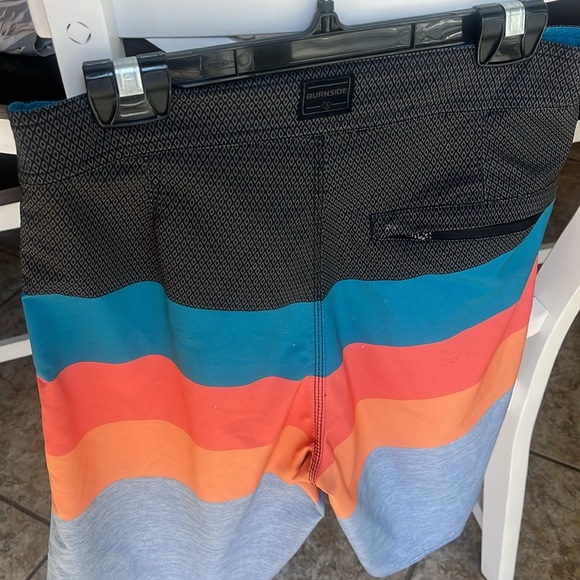 Burnside Striped Board Shorts Size 28 - Picture 2 of 4